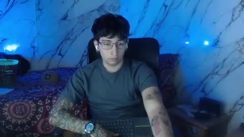 Snapshot of dominus_kane chatting on February 24, 6:06 pm dominus_kane online show from February 24, 6:06 pm