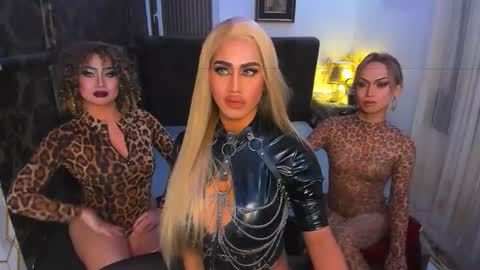 Snapshot of dominuscockwhore chatting on November 17, 8:53 am blair online show from November 17, 8:53 am