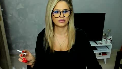 Tessa online show from November 22, 10:20 pm