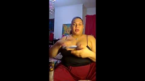 Snapshot of domtstopgal chatting on May 11, 2:39 am domtstopgal online show from May 11, 2:39 am
