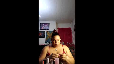 Snapshot of domtstopgal chatting on June 8, 2:01 am domtstopgal online show from June 8, 2:01 am