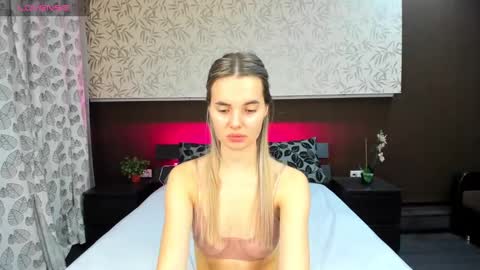 Snapshot of donnaaa_evans chatting on January 21, 3:15 am Donna On GMT2 Mon-Fri 3-9 AM online show from January 21, 3:15 am