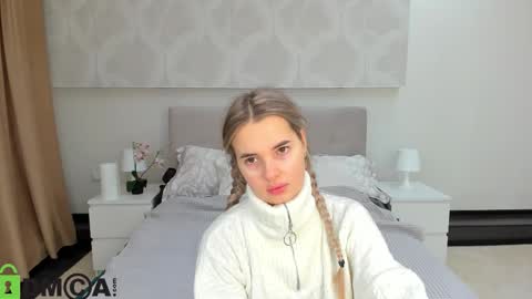 Snapshot of donnaaa_evans chatting on November 12, 12:00 am Donna On GMT2 Mon-Fri 3-9 AM online show from November 12, 12:00 am