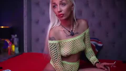 Snapshot of donnadubai chatting on July 3, 7:20 pm Donna online show from July 3, 7:20 pm