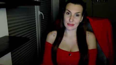 DonnaLive online show from February 2, 9:35 pm