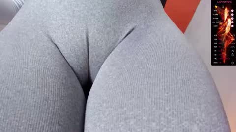 Paula DiazGMT-5 0730 - 1400 online show from November 2, 11:23 am