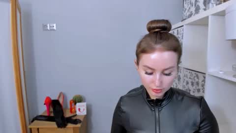 DonnaSensual online show from November 21, 3:44 pm