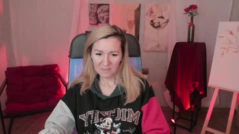 Snapshot of donnasmitth chatting on March 19, 6:56 pm Donna online show from March 19, 6:56 pm