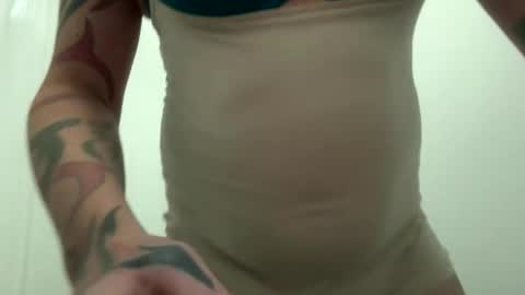 Snapshot of donnylove69 chatting on November 19, 11:49 pm Panties and stockings tranny online show from November 19, 11:49 pm