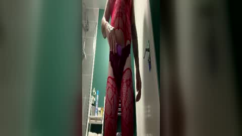 Snapshot of donnylove69 chatting on June 20, 10:07 am Panties and stockings tranny online show from June 20, 10:07 am