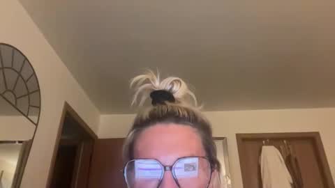 Snapshot of dontbefoolish chatting on November 11, 4:45 am dontbefoolish online show from November 11, 4:45 am