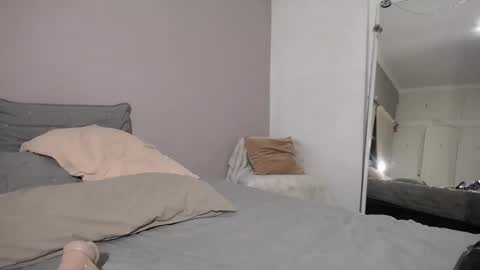 Snapshot of dontcallmeangel_ chatting on February 24, 11:09 pm Iara online show from February 24, 11:09 pm