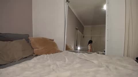 Snapshot of dontcallmeangel_ chatting on March 3, 10:52 pm Iara online show from March 3, 10:52 pm