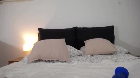 Snapshot of dontcallmeangel_ chatting on October 7, 9:45 pm Iara online show from October 7, 9:45 pm