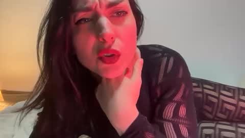 Snapshot of dontcallmeangel_ chatting on May 24, 9:42 pm Iara online show from May 24, 9:42 pm