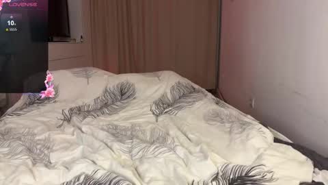 Stacy online show from October 18, 5:25 pm