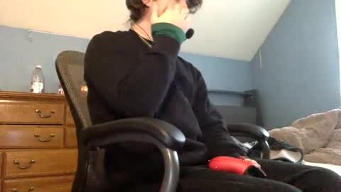 Snapshot of donutking42069 chatting on February 17, 2:24 pm donutking42069 online show from February 17, 2:24 pm