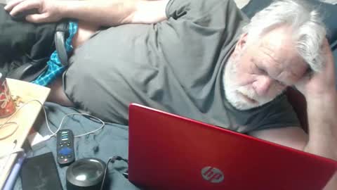 cummingdoouug online show from April 7, 5:57 pm