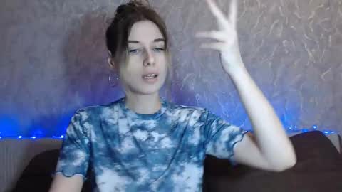 Snapshot of dora_blue_eyed chatting on February 12, 2:14 am Dora online show from February 12, 2:14 am