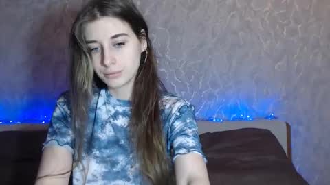 Snapshot of dora_blue_eyed chatting on February 13, 2:01 am Dora online show from February 13, 2:01 am