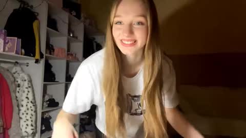 Anika online show from February 28, 6:09 pm