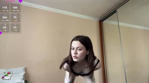 Lauren online show from July 17, 7:37 am