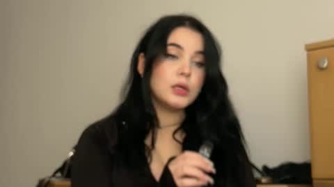 Snapshot of dorian1211 chatting on November 5, 11:10 am Doriana online show from November 5, 11:10 am