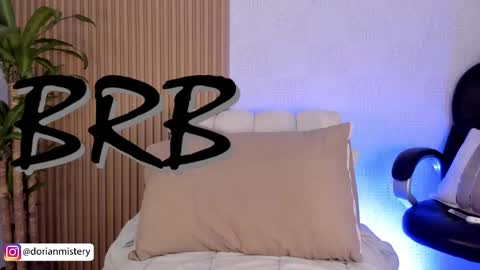 Snapshot of dorian_mystery chatting on September 19, 1:51 am dorian_mystery online show from September 19, 1:51 am