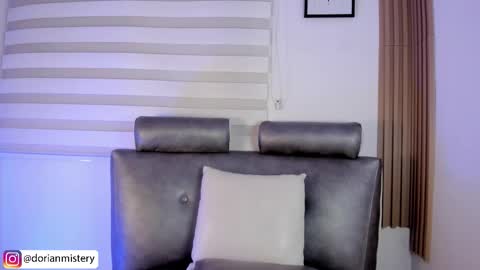 dorian_mystery online show from March 7, 1:24 am