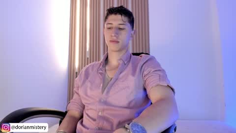 Snapshot of dorian_mystery chatting on May 5, 11:24 pm dorian_mystery online show from May 5, 11:24 pm