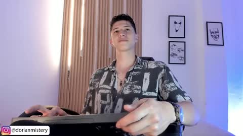 Snapshot of dorian_mystery chatting on May 6, 11:10 pm dorian_mystery online show from May 6, 11:10 pm