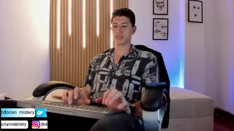 dorian_mystery online show from July 30, 11:48 pm