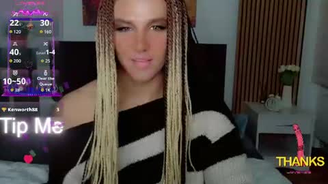 Snapshot of dorian_reed chatting on June 15, 8:00 pm Helen my second account online show from June 15, 8:00 pm