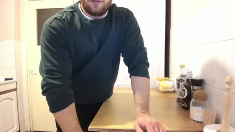 Snapshot of doriancretu95 chatting on December 18, 10:13 pm menu below online show from December 18, 10:13 pm