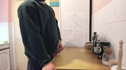 Snapshot of doriancretu95 chatting on January 5, 11:48 am menu below online show from January 5, 11:48 am