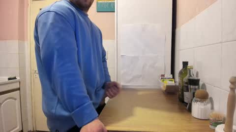 Snapshot of doriancretu95 chatting on February 14, 9:53 pm menu below online show from February 14, 9:53 pm