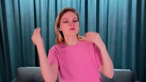 Emma online show from February 12, 9:54 pm