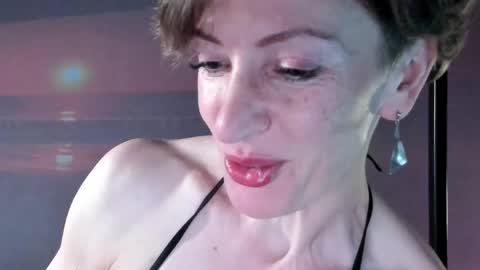 Snapshot of dorothy_meyer chatting on May 18, 5:02 am Dorothy Next stream on Monday at 3am-9am online show from May 18, 5:02 am