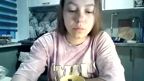 Snapshot of dorrie_ann chatting on November 24, 5:18 am Dorrie Ann online show from November 24, 5:18 am