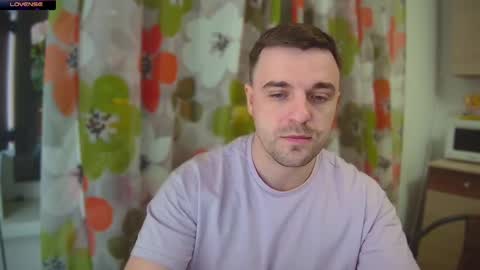 Snapshot of dosilasa chatting on December 5, 5:06 pm Sasha online show from December 5, 5:06 pm