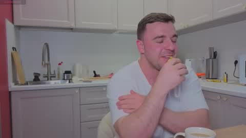 Snapshot of dosilasa chatting on November 23, 7:57 pm Sasha online show from November 23, 7:57 pm