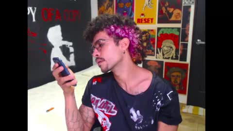 Snapshot of dostoyrodia_34 chatting on May 20, 1:45 am will online show from May 20, 1:45 am