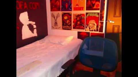 Snapshot of dostoyrodia_34 chatting on June 25, 11:53 pm will online show from June 25, 11:53 pm
