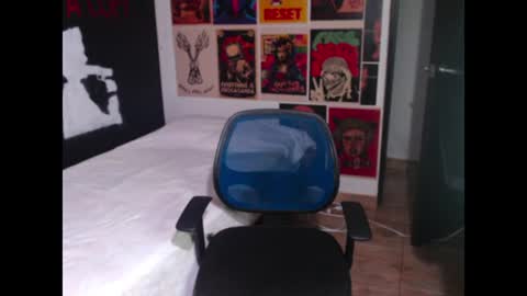 Snapshot of dostoyrodia_34 chatting on July 1, 10:53 pm will online show from July 1, 10:53 pm
