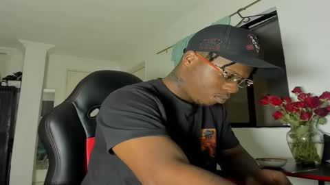 dostrian online show from February 9, 1:46 pm