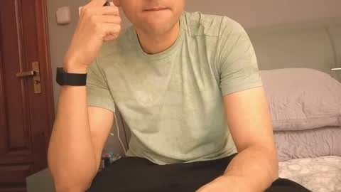 Snapshot of dotx90_fun chatting on April 30, 1:56 am Funlover online show from April 30, 1:56 am
