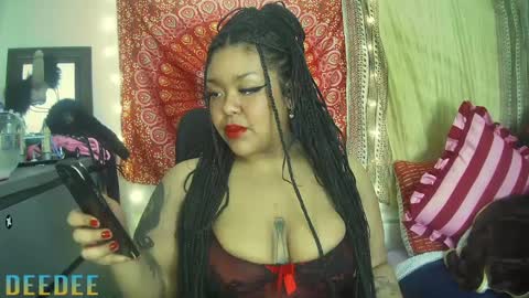 DeeDee online show from February 16, 11:27 am