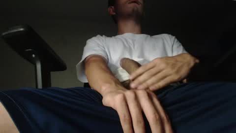 Snapshot of douglas_drake chatting on May 25, 12:38 am douglas_drake online show from May 25, 12:38 am