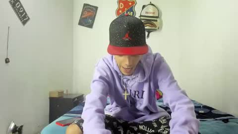 Snapshot of douglas_gallegos chatting on January 13, 5:12 am douglas_gallegos online show from January 13, 5:12 am