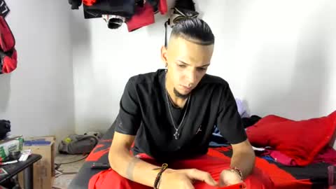 douglas_gallegos online show from June 17, 3:42 am
